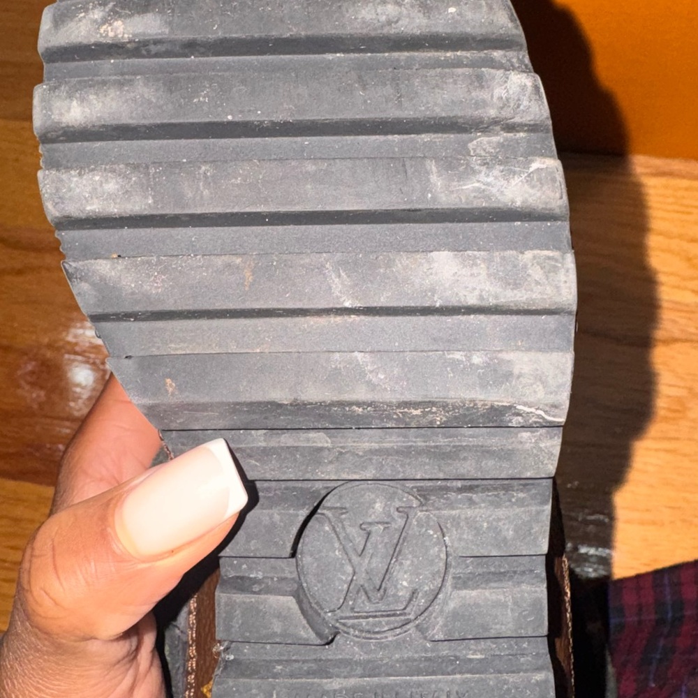 Louis Vuitton Monogram Laureate Black and Brown Boots - Picture 5 of 6
